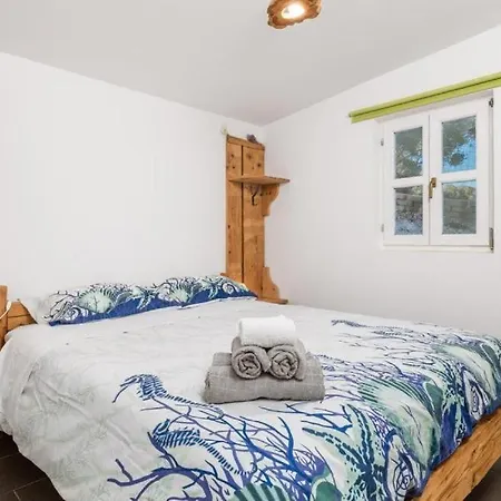 Holiday Home With Hot Tub Sveti Jakov, Losinj - 24017 度假居